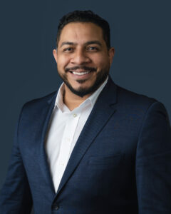 Sundyne Adolfo Gomez